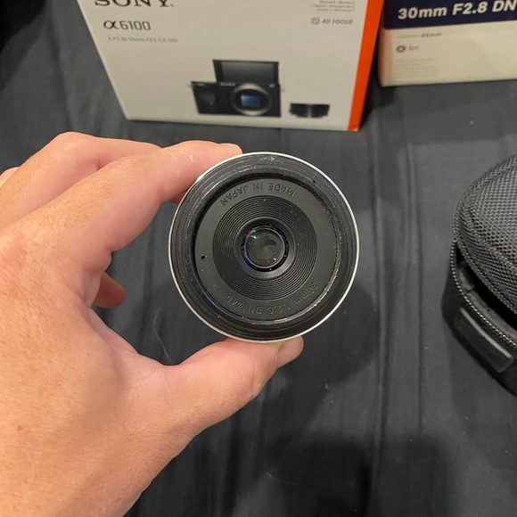 Sony a6100 and lenses - Picture 4 of 7